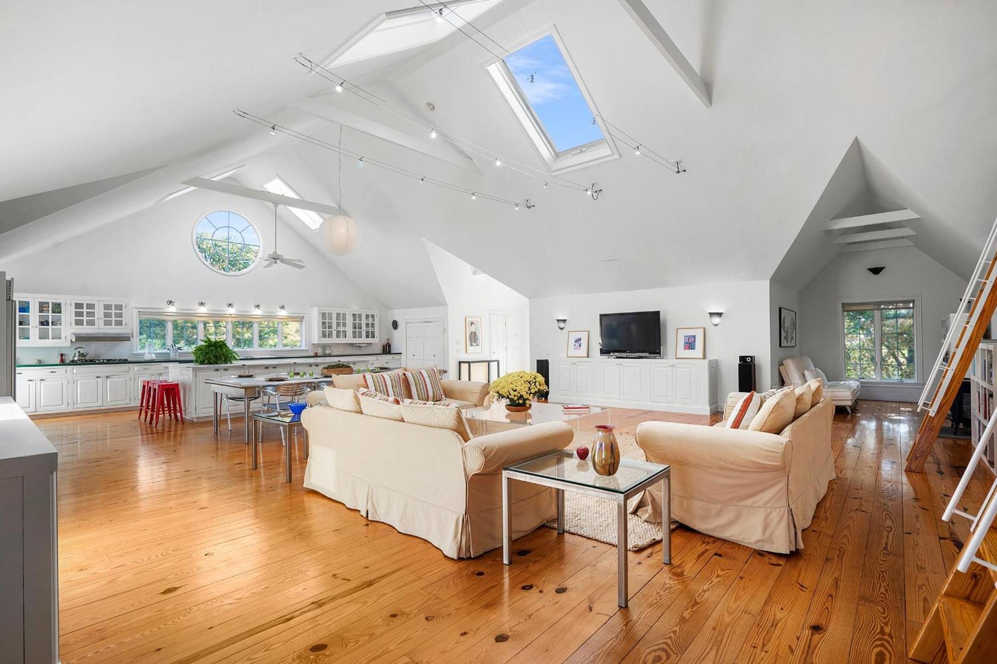 Large Modern North Fork Barn:Vineyards In Backyard, Harbes Farms Villa Mattituck Eksteriør bilde