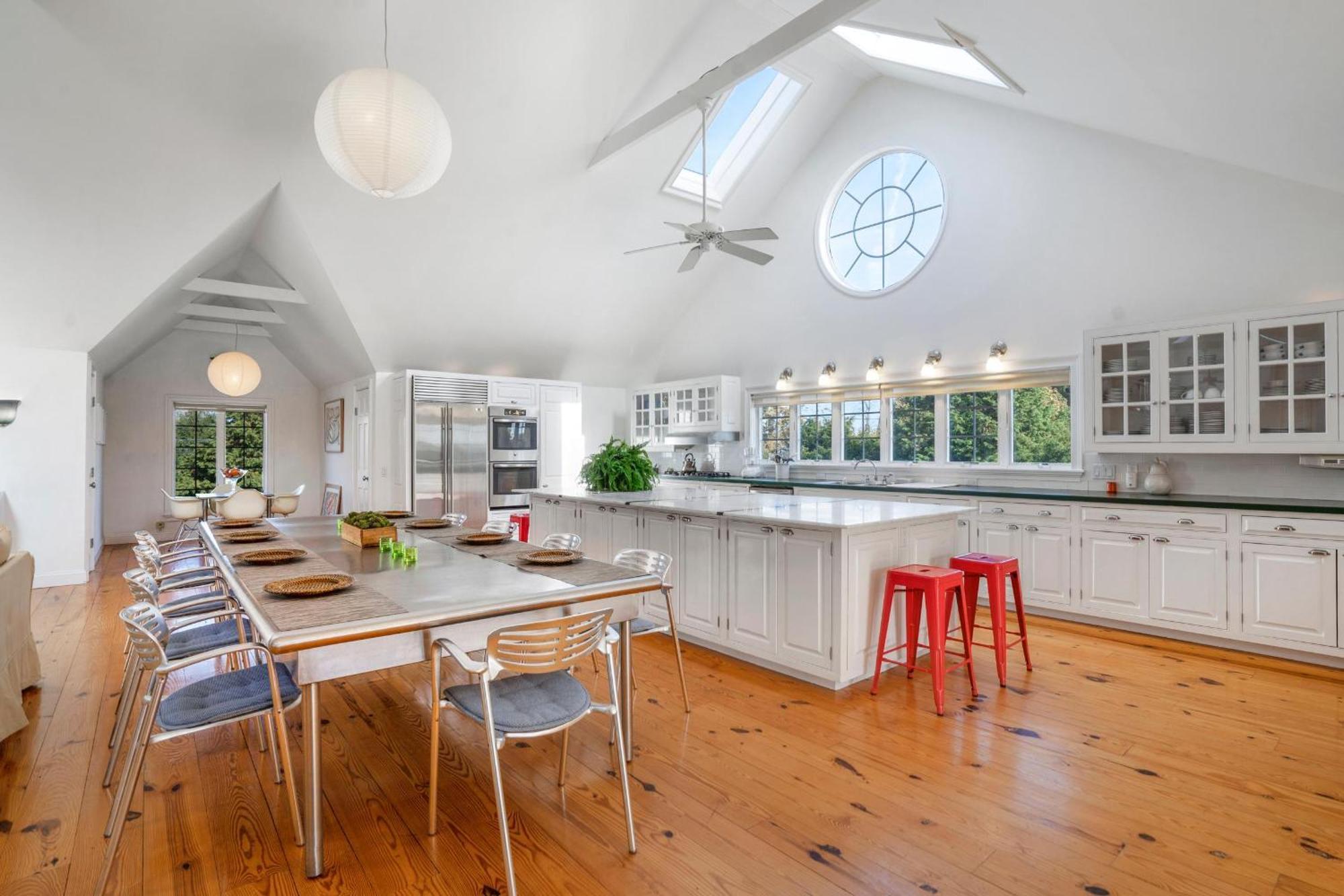 Large Modern North Fork Barn:Vineyards In Backyard, Harbes Farms Villa Mattituck Eksteriør bilde